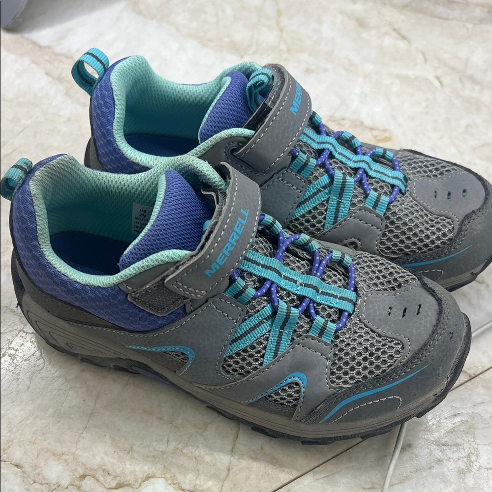 Merrell kids trail chaser hiking shoes size 2 kids